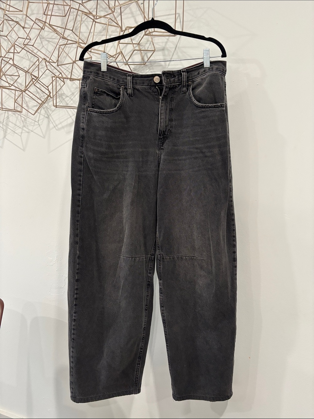 BDG Logan Buckle Baggy Barrel Jean